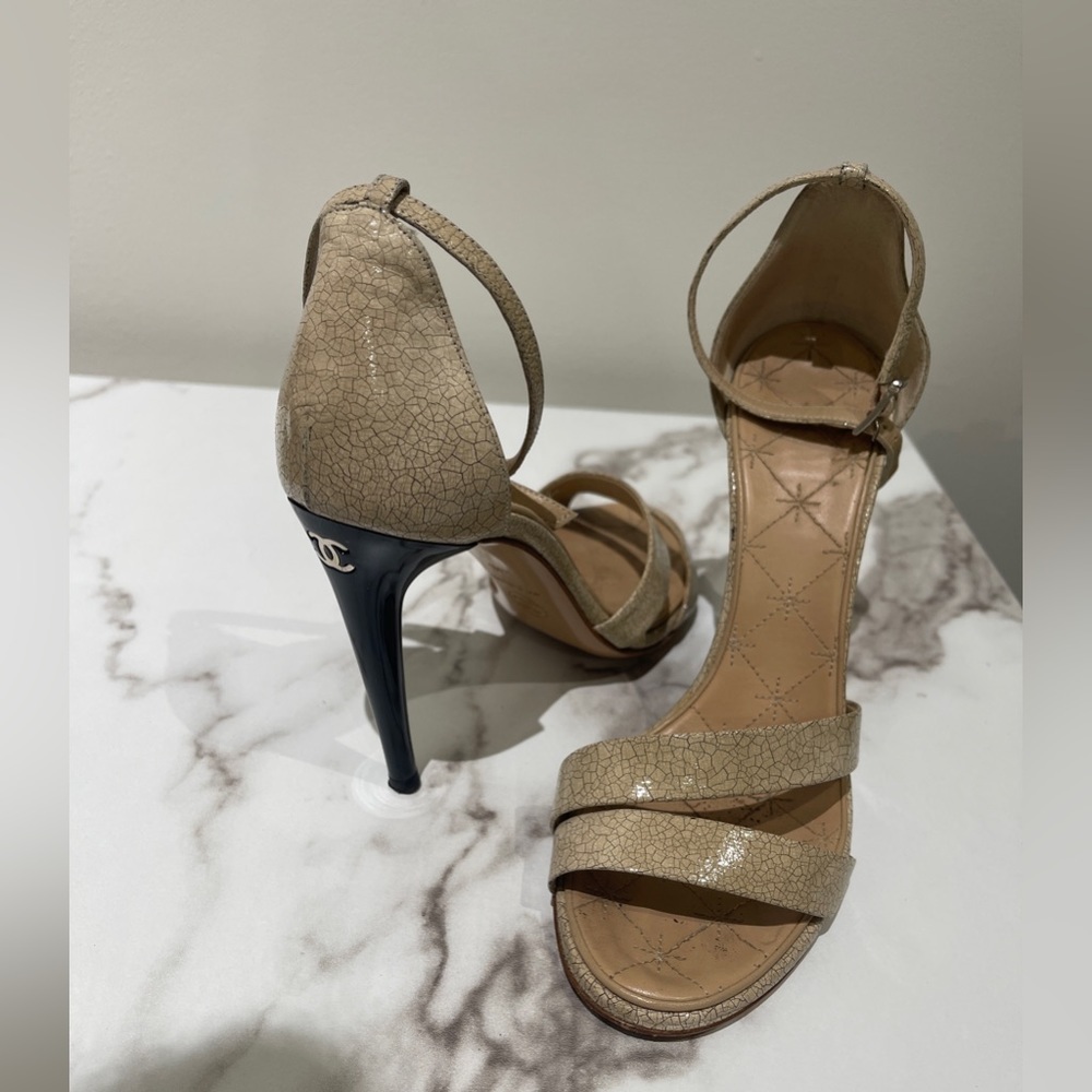 Chanel heels - Picture 4 of 5